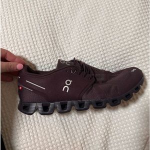 Selling Men’s size 10 on-cloud 5, Brand New never worn